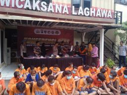 Polres Tanjung Perak Tuntaskan Target Operasi Pekat, 27 Tersangka Curanmor Diamankan