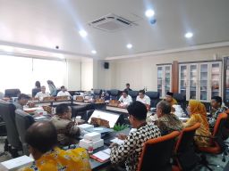 DPRD Surabaya Bahas Persiapan SPMB 2025, Dinas Pendidikan Pastikan Sistem Siap Digunakan