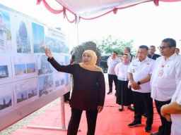 Khofifah Tinjau Museum Reog Ponorogo, Soroti Progres Pembangunan