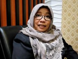 Hikmah Bafaqih: Guru Madrasah Bekerja Sepenuh Hati, tapi Didiskriminasi