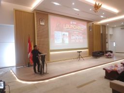 Aktivis Muda dari Pesisir Surabaya Tuangkan Perjuangan Hidup dalam Buku