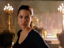 Lara Croft: Tomb Raider (2001) Ikon Wanita Petualang yang Menembus Legenda