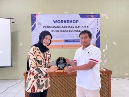 Mahasiswa UPS Tegal Ikuti Workshop Penulisan Ilmiah dan Publikasi Jurnal
