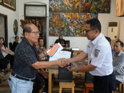 Rawat Kemitraan KAI Daop 8 Kasih Penghargaan Penyewa Aset Tertib Administrasi