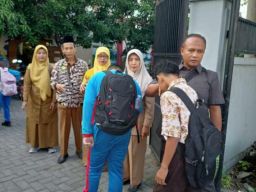 Membangun Keakraban Sejak Pagi, SDN Tanah Kali Kedinding V Terapkan 3S