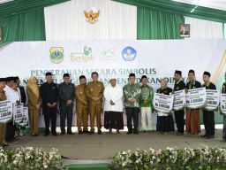 Bantuan Pendidikan Rp11,2 Miliar Disalurkan untuk Pendidikan Diniyah dan Guru Swasta di Bondowoso