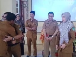 Pisah Sambut Camat Sindang: Fazri Pria Perdana Serahkan Jabatan kepada Anih Rehnawati