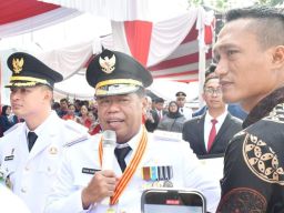 Momentum HUT Kemerdekaan, Bupati Majalengka Beri Bantuan Modal Pedagang "Cimin"