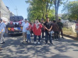 Peringati Hari Kemerdekaan, Bagas DPRD Surabaya Apresiasi Kegiatan Karnaval Warga RW 13 Putat Jaya