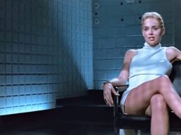 Basic Instinct (1992): Thriller Erotis yang Provokatif dan Penuh Intrik