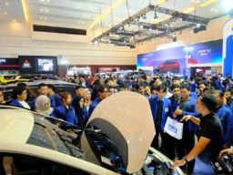 Education Day GIIAS Surabaya 2025: Ajak Mahasiswa Mengenal Teknologi Otomotif Masa Depan