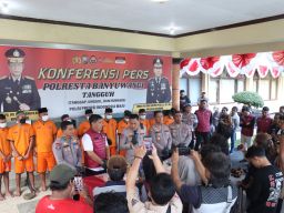 Sita 4,4 Kg Sabu, Polresta Banyuwangi Amankan 10 Tersangka