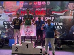 Baso Juherman Antar Muaythai Jatim Raih Juara Umum Kejurnas 2025