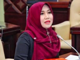 Ning Lia Alami Delay Lion Air, Desak Evaluasi Layanan Maskapai