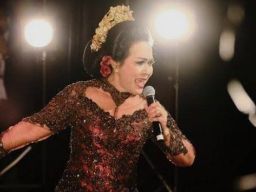 Tuti Maryati Penyanyi Keroncong Dunia Semarakan Hari Keroncong Nasional di Pemalang