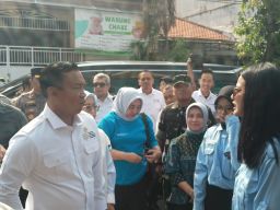 Wihaji Tinjau Program Gizi dan Motivasi Ribuan Kader KB di Surabaya