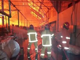 Kebakaran Hebat Melanda Pabrik Tekstil di Tegal, Kerugian Mencapai Miliaran Rupiah