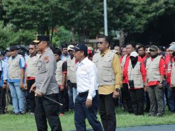 Bersama Serikat Pekerja dan Buruh Polda Jatim Apel Kebangsaan