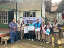 PLN UP3 Majalaya Sambung Puluhan Listrik Gratis untuk Masyarakat