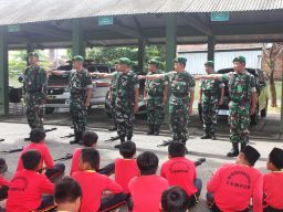 Outing Class Kodim 0806 Tanamkan Wawasan Kebangsaan ke Puluhan Siswa Madrasah