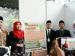 Lia Apresiasi Kreativitas Siswa SMP Khadijah Surabaya: Gen Z Penggerak Perubahan Lingkungan