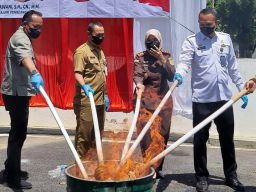 Pemusnahan Barang Bukti di Kejaksaan Negeri Pemalang Dihadiri Karutan Pemalang