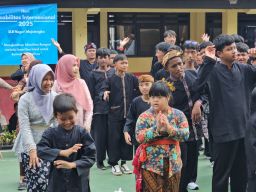 Perayaan Hari Disabilitas Internasional di SLB Negeri Majalengka Warnai Kreativitas dan Budaya