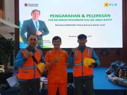 PLN UP3 Majalaya Kirimkan Bantuan Relawan dan Material ke Sumatera