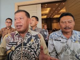 Bupati Majalengka Canangkan Gerakan Ayah Mengambil Rapor Anak ke Sekolah
