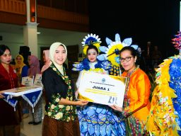 Hari Ibu Jalasenastri Gabungan Puspenerbal Gelar Lomba Fashion Show Daur Ulang dan Bazar