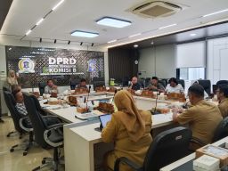 Komisi B DPRD Surabaya Gelar Pembahasan Perdana Raperda Air Limbah Domestik ‎