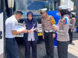 Ops Keselamatan Semeru 2026 Polresta Malang Kota Gelar Ramp Check Bus dan Angkot