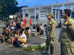 Perang Petasan dan Balon Air Mengganggu Kekhususan Ramadan di Pemalang