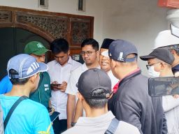 Warga Tambak Asri "Melawan" Normalisasi Jilid 2: Jangan Tandai Rumah Kami Tanpa Dasar Hukum!