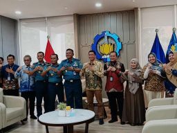 Jajaki Kerja Sama Pusat Studi Perang Drone, ITS - AAL Siap Kembangkan Drone Berteknologi Pertahanan