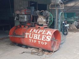 Kondisi Tukang Tambal Ban di Jalur Pantura Pemalang pada Bulan Puasa Sepi