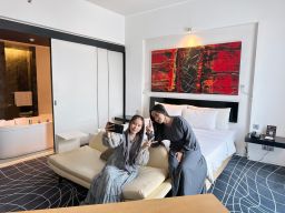 Rayakan Libur Lebaran, Staycation Seru di ARTOTEL TS Suites Surabaya