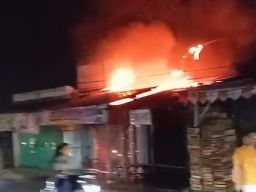 Dua Kios Ludes Terbakar Saat Malam Takbiran di Pemalang