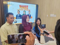 Senyum Lia dan Pesan Aang Kunaifi: Pemuda Diminta Cerdas, Peduli, Aktif Kawal Demokrasi