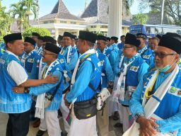 Bupati Majalengka Lepas 437 Jemaah Haji Kloter Pertama, Ingatkan Kekompakan dan Kesehatan