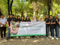 Swiss-Belexpress Jemursari Tanam 100 Pohon: Rayakan Rebranding & Hari Jadi Surabaya