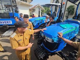 Bupati Majalengka Serahkan 69 Unit Alsintan, Perkuat Ketahanan Pangan dan Percepat MT II