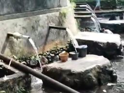 Potensi Mata Air Melimpah, Warga Desa Banyumudal Masih Andalkan Layanan PDAM untuk Air Bersih