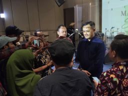Grand Whiz Praxis Surabaya Gelar Malam Syukuran Bersama Media