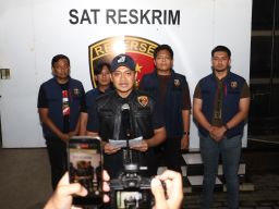 Polres Tanjungerak Hadiahi Timah Panas Pelaku Jambret yang Sasar Wisatawan di Surabaya