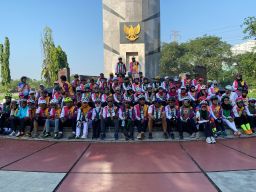 Rayakan Hari Jadi Surabaya, Grand Whiz & Ikasmada Gelar Gowes Napak Tilas