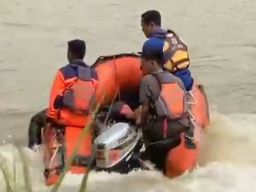 Bocah 6 Tahun Dilaporkan Tenggelam di Sungai Comal Tim SAR Masih Lakukan Pencarian