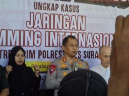 Polrestabes Surabaya Ringkus 45 Tersangka Sindikat Siber Internasional
