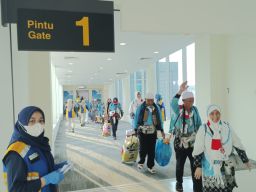 435 Jemaah Haji Kloter 24 KJT Bandung Tiba di BIJB Kertajati, Pemulangan Langsung ke Daerah