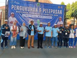 Lepas Kontingen Porsenitas dan Polwilda, Bupati Eman Tegaskan Prestasi Tetap Utama